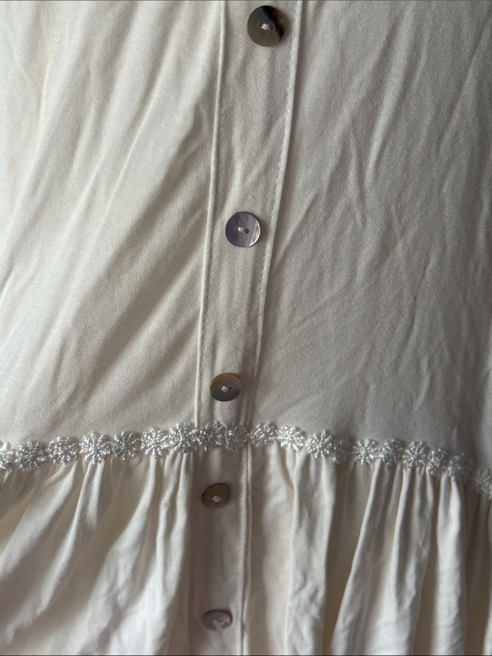 Vestique Cream Button-Front Ruffle-Hem Camisole - Picture 6 of 8